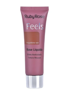 Base Feels - Ruby Rose na internet