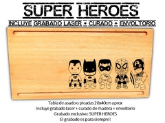 Imagen de SUPER HEROES TABLA DE ASADO O PICADAS CON GRABADO LASER - REGALOS ORIGINALES PARA CUMPLEAÑOS!