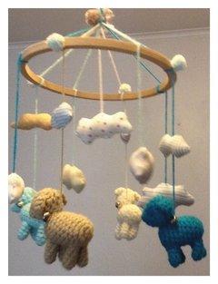 Móvil ovejitas al crochet  & nubes estampadas de tela - tienda online