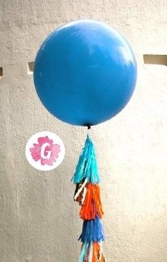 Globos Gigantes Con Cola De Flecos en internet