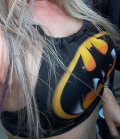Cropped digital Frente única batgirl
