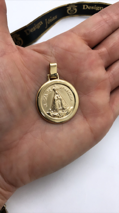 Pingente Medalha De Nossa Senhora Aparecida Em Ouro 18kl/750 - comprar online
