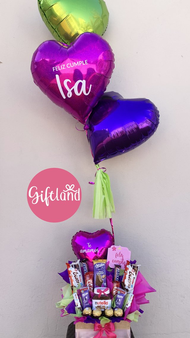 Detalle de Chocolates, Stitch y Globos. - Giftland