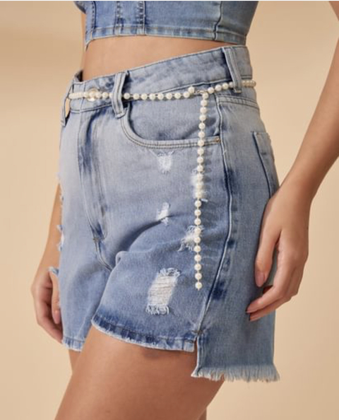 Shorts Jeans Feminino Curto Com Cinto e Barra Desfiada Crocker-48436