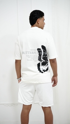 Camiseta Oversized Butterfly Off White - Diretoria Company