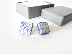 Aros cuadrados tipo rombo azul y blanco - comprar online