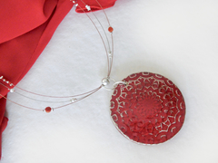 Medallón Mandala en gargantilla con coral, ágata, perlas y plata - tienda online