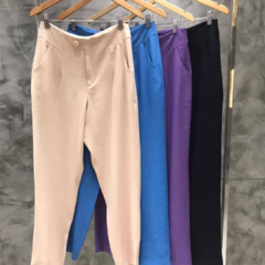 Calça em viscose feminina com botão