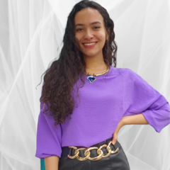 Blusa com ziper e strass nos ombros