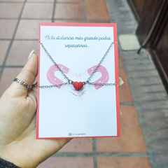 Collar corazón imantado en internet