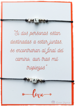 Pulseras de hilo negro letras