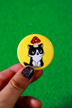 Pin Gatito Hongo