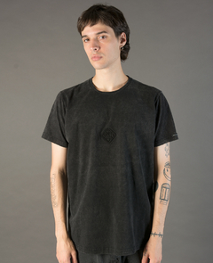 Remera Modelo MOUNTAIN