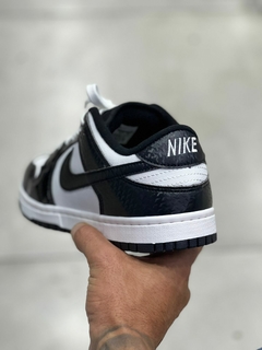 Nike Dunk na internet