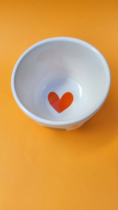 Bowl mediano verde hoja con corazón naranja en internet