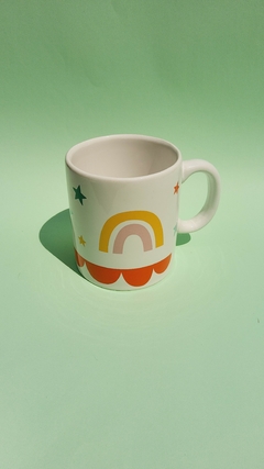 Taza cerámica guarda naranja Lulú y arco iris amarillo en internet