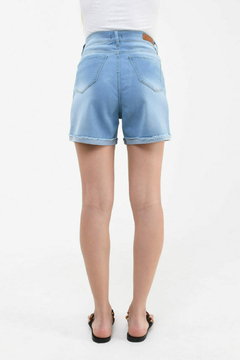 Short de jean celeste elastizada - comprar online
