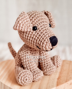 Cãozinho Caramelo Amigurumi - comprar online