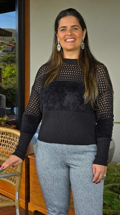 BS-0704- Blusa tricot preta pelinho e tela vazada na internet