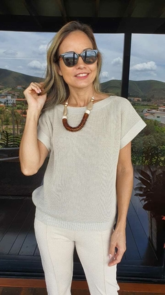 BS-0626Q- Blusa Cris tricot decote canoa bege