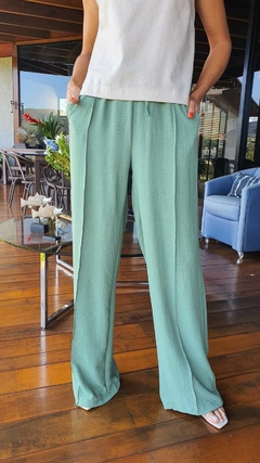 CA-0187 - calça pantalona tecido duna verde menta com vinco na internet