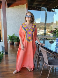 KA-0012 - Kaftan túnica longa, coral flores amarelas- 2371 na internet