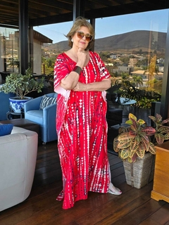 VE-0717 Vestido estilo kaftan estampa fundo vermelho