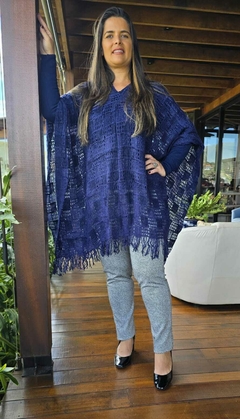 PO-0004 - Poncho tricot rendado marinho - comprar online