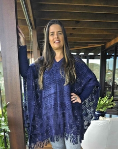 PO-0004 - Poncho tricot rendado marinho na internet