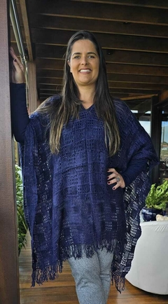 PO-0004 - Poncho tricot rendado marinho