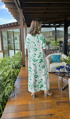 Imagem do VE-0750- Vestido longo estampa floral verde fundo branco