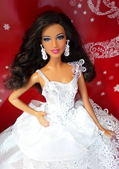 Barbie doll Holiday 2013 - Brunette na internet