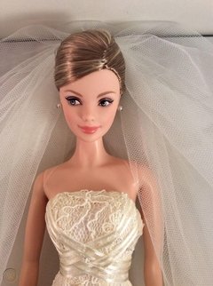 Carolina Herrera Bride Barbie doll - comprar online