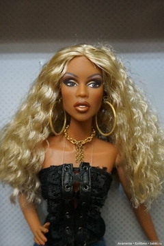 The RUPAUL The Glamazon doll - comprar online