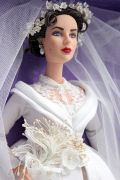 Elizabeth Taylor in Father of the Bride Barbie doll na internet