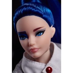 Star Wars R2D2 x Barbie doll na internet