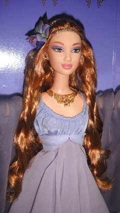 Goddess of Spring Barbie doll na internet