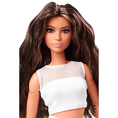 Barbie Looks doll - Brunette wavy hair ( morena )