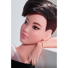 Imagem do Barbie Looks doll - Petite, brunette pixie cut ( morena )