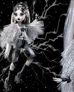 Monster High Voltageous Frankie Stein doll SDCC