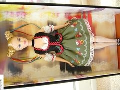 Oktoberfest Barbie Doll na internet