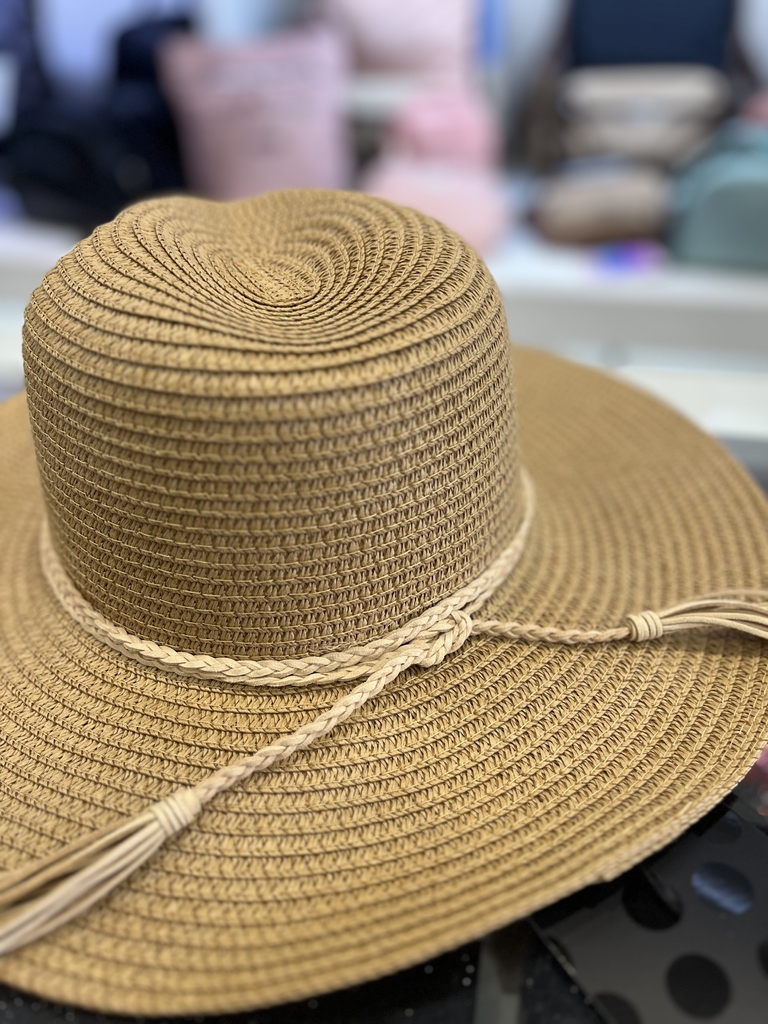 Capelina Sombrero De Playa Las Oreiro con cordón Trenzado