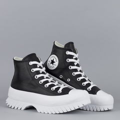 CT23750001 Tênis Converse Chuck Taylor All Star Lugged 2.0 Leather Preto Branco - comprar online