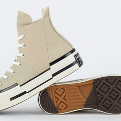 CT19790006Tênis Converse Chuck 70 Plus Hi Seasonal Bege Preto na internet