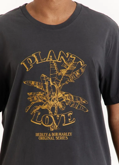 Camiseta Redley Plant Collab Bob Marley Preto - comprar online