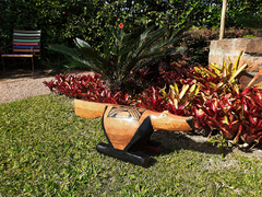 banco-indigena-decorativo-em-madeira-jacaré