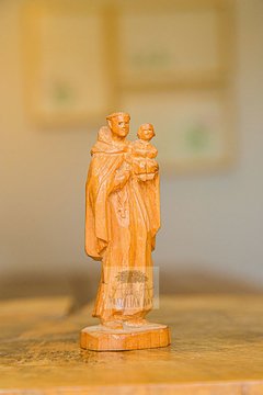 comprar-estatuetas-em-madeira-de-santos