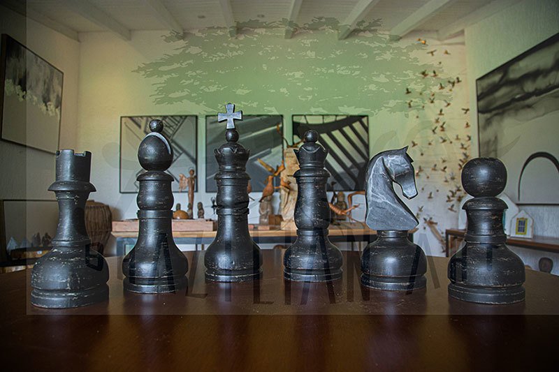 Torre peça xadrez em madeira - Divina Brasilidade