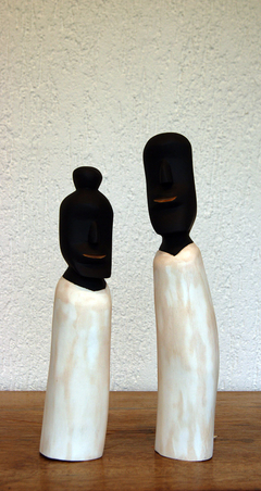 escultura-decorativa-boneco-em-madeira-corpo-branco