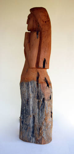 Escultura-decorativa-madeira-beata-orando